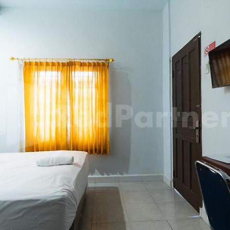 Teratai Guesthouse At Rs Adam Malik Medan Mitra Reddoorz 외부 사진