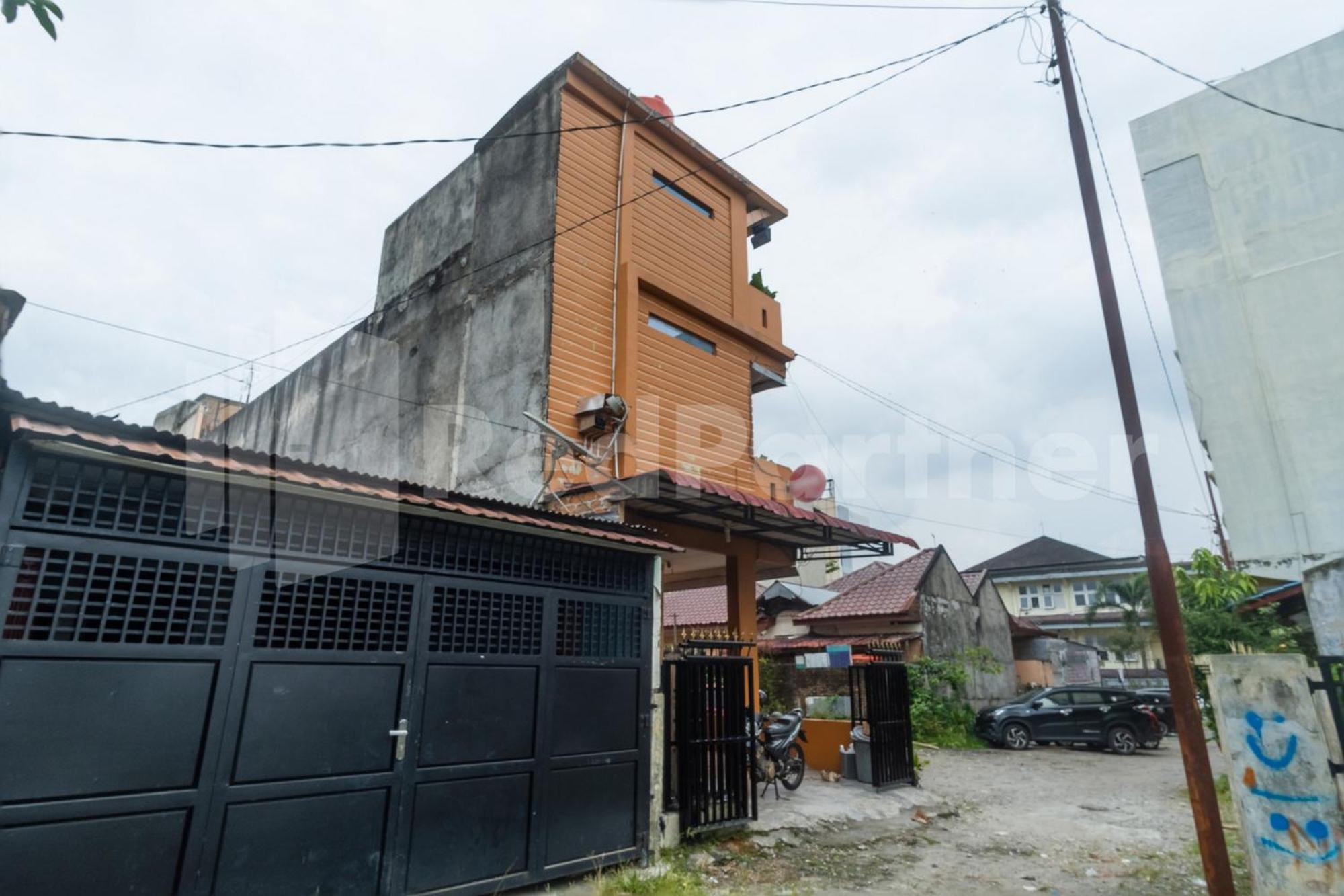 Teratai Guesthouse At Rs Adam Malik Medan Mitra Reddoorz 외부 사진