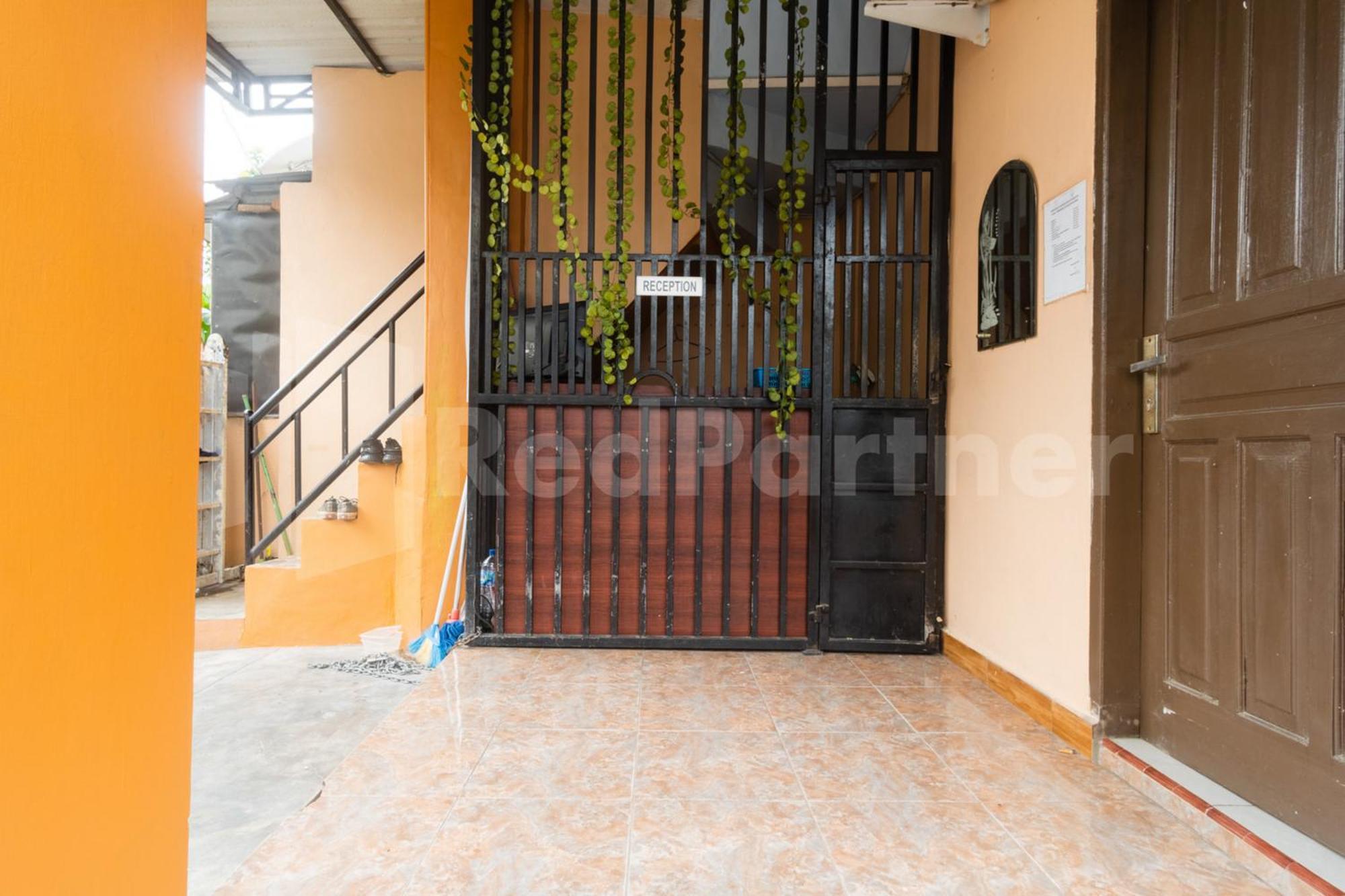 Teratai Guesthouse At Rs Adam Malik Medan Mitra Reddoorz 외부 사진